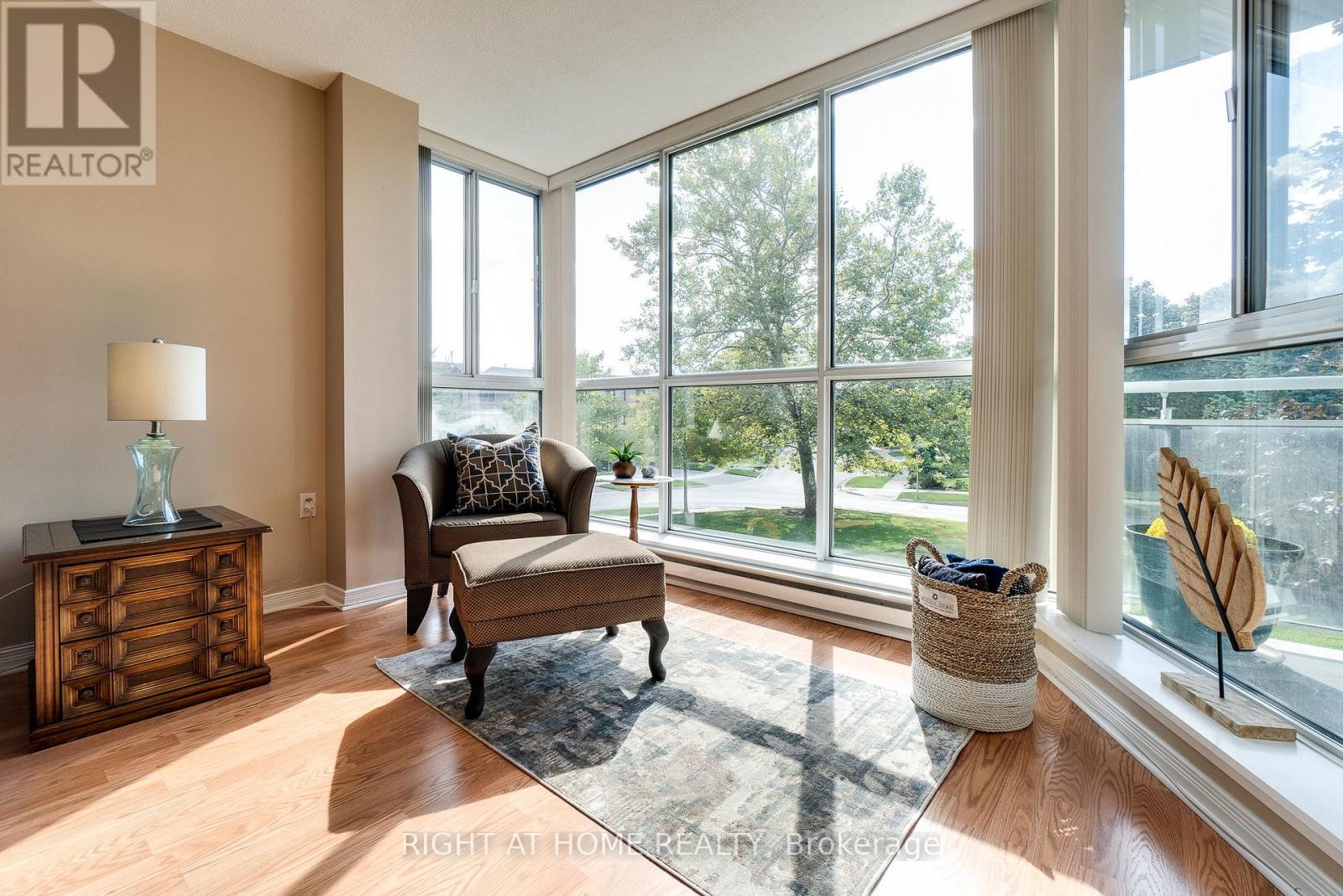 202 - 1071 Queens Avenue, Oakville (Cp College Park), Ontario  L6H 2R5 - Photo 13 - W12451377