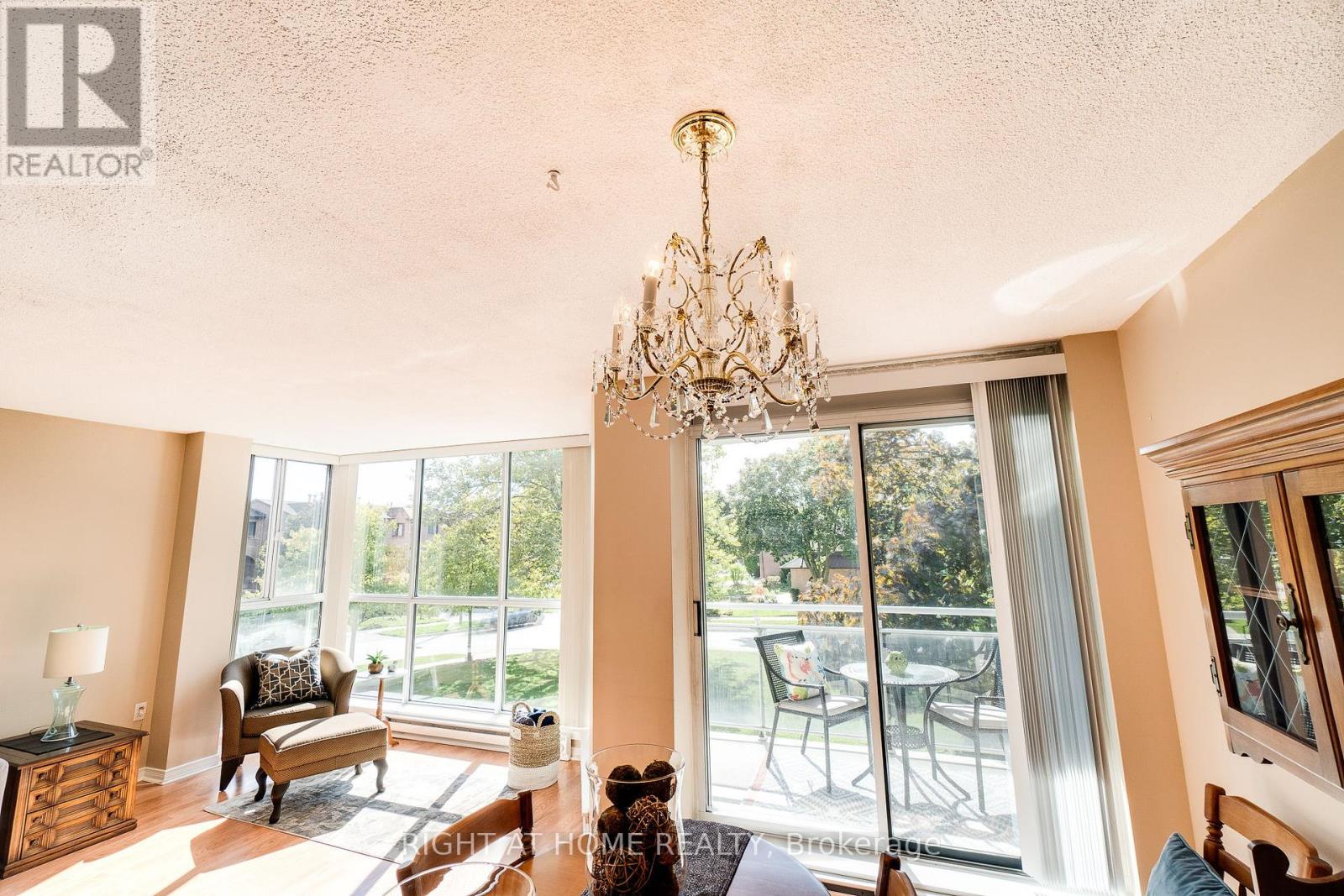 202 - 1071 Queens Avenue, Oakville (Cp College Park), Ontario  L6H 2R5 - Photo 19 - W12451377