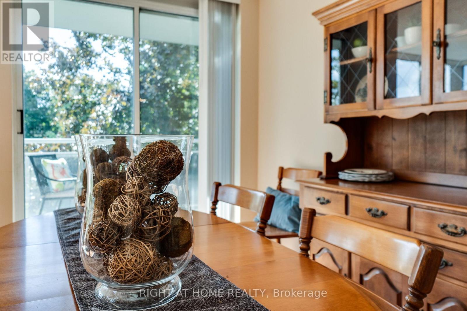202 - 1071 Queens Avenue, Oakville (Cp College Park), Ontario  L6H 2R5 - Photo 22 - W12451377