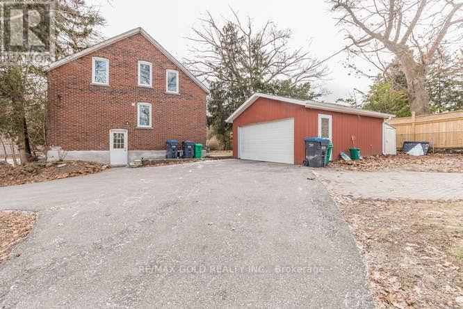 961 Lakeshore Road W, Mississauga (Lorne Park), Ontario  L5H 1H8 - Photo 4 - W12451387