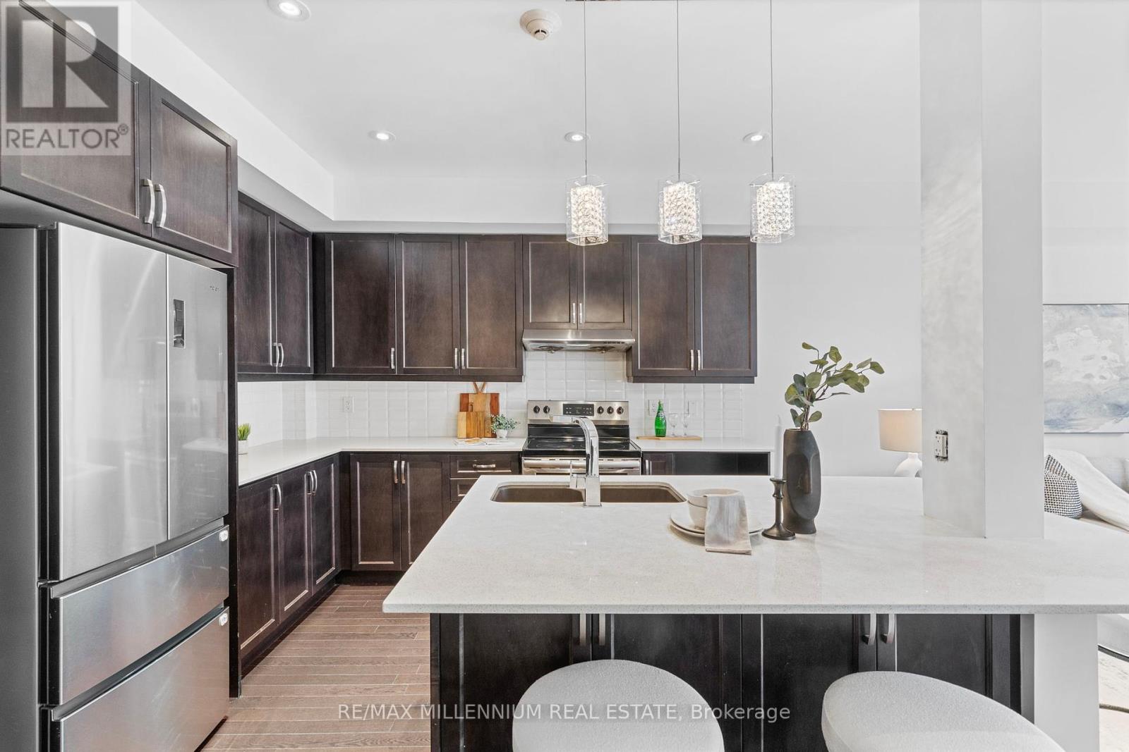 6 - 62 Preston Meadow Avenue, Mississauga (Hurontario), Ontario  L4Z 0C8 - Photo 4 - W12451425