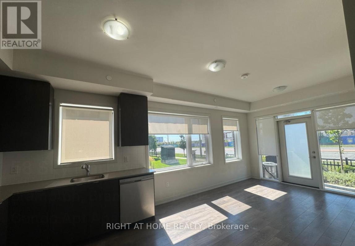105 - 58 Sky Harbour Drive, Brampton, Ontario  L6Y 0C1 - Photo 5 - W12451437