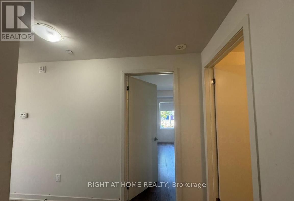 105 - 58 Sky Harbour Drive, Brampton, Ontario  L6Y 0C1 - Photo 7 - W12451437