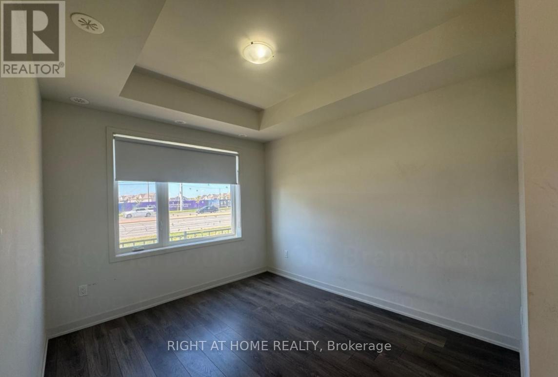 105 - 58 Sky Harbour Drive, Brampton, Ontario  L6Y 0C1 - Photo 8 - W12451437