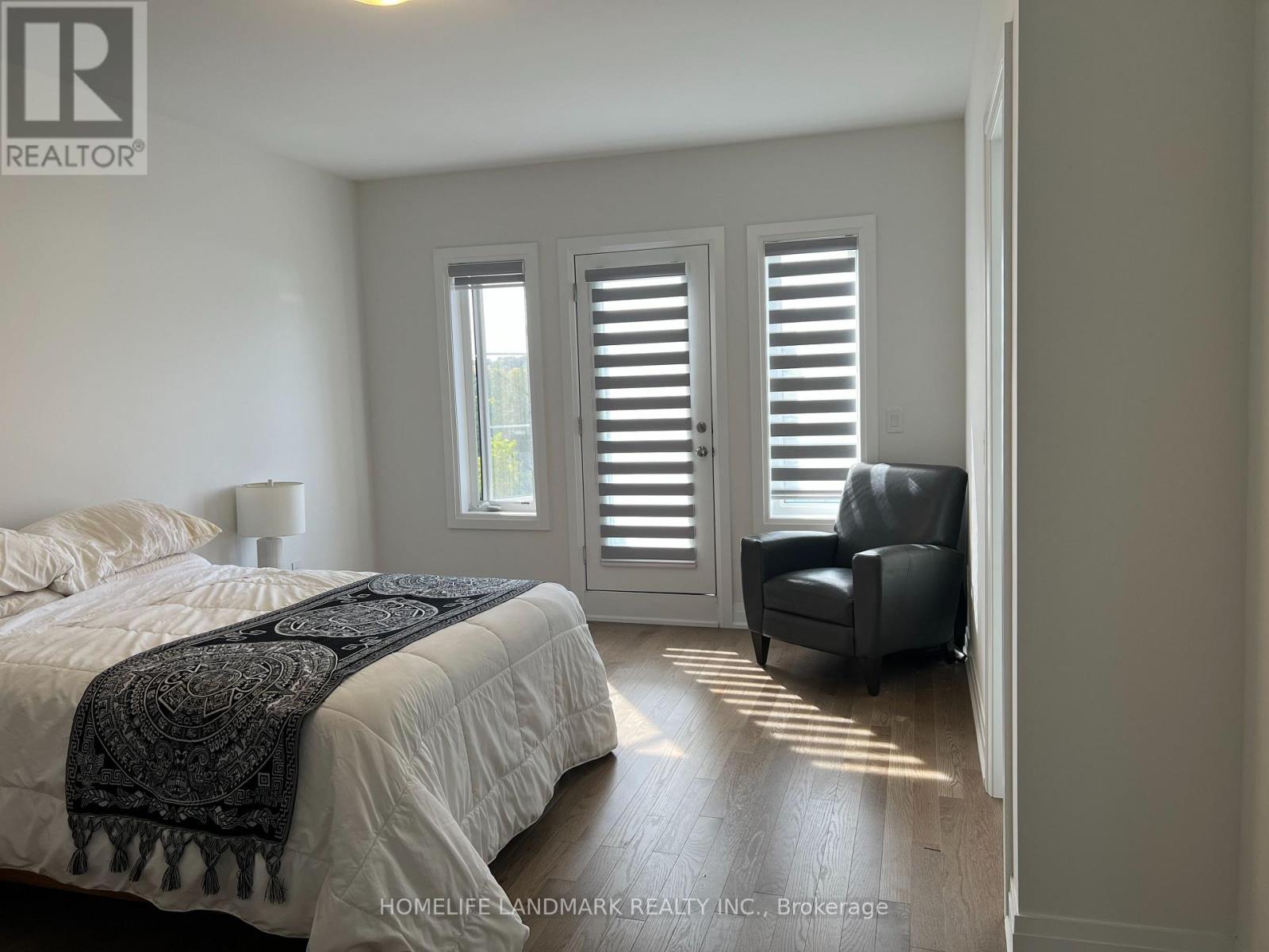 314 Laplante Street, Newmarket, Ontario  L3X 0M8 - Photo 10 - N12435667