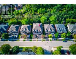 2296 PARKGLEN AVENUE, Oakville, Ontario
