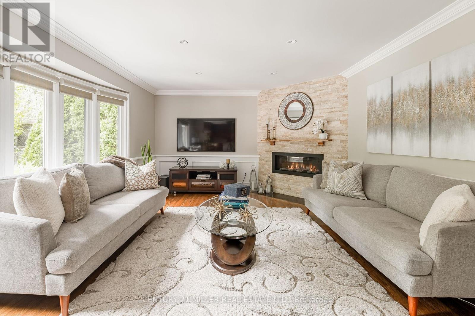 1213 Bowman Drive, Oakville, Ontario  L6M 2T4 - Photo 15 - W12384912