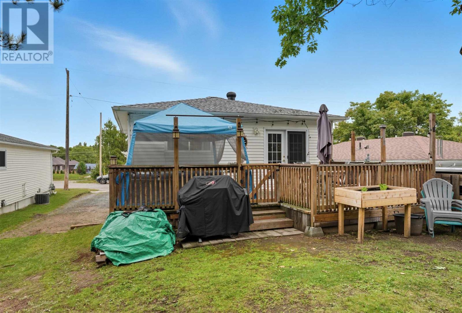 37 Mclaren Cres, Elliot Lake, Ontario  P5A 3M3 - Photo 35 - SM252536