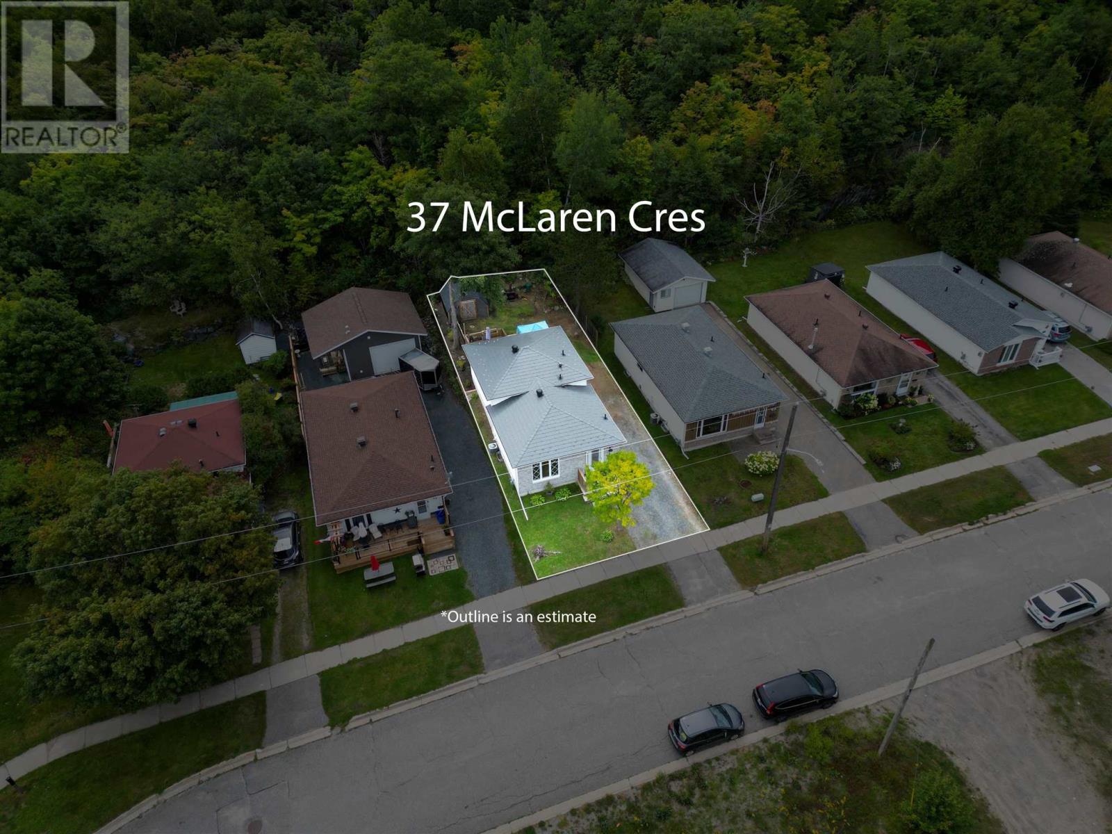 37 Mclaren Cres, Elliot Lake, Ontario  P5A 3M3 - Photo 4 - SM252536