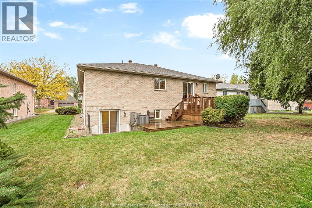 526 Rodfam, Windsor, Ontario  N9G 2W1 - Photo 6 - 25025652