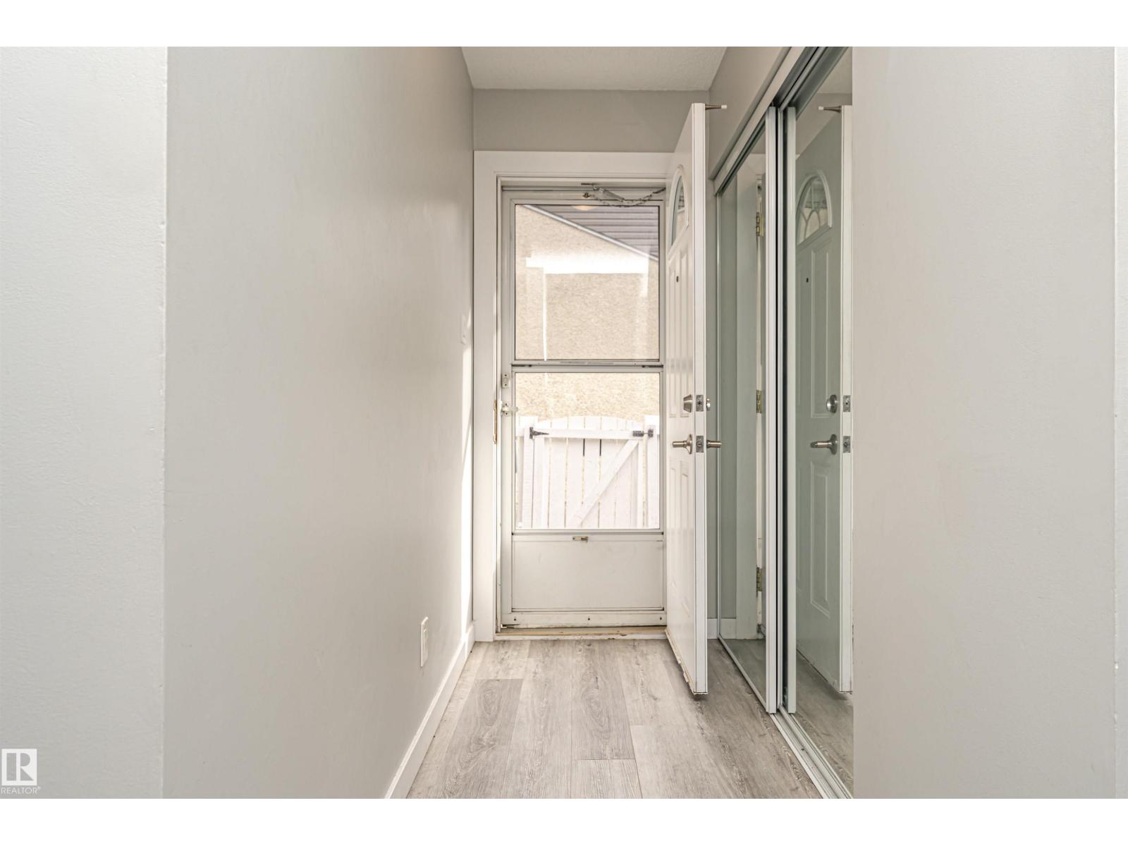 120 Kaskitayo Ct Nw, Edmonton, Alberta  T6J 3T3 - Photo 9 - E4460405