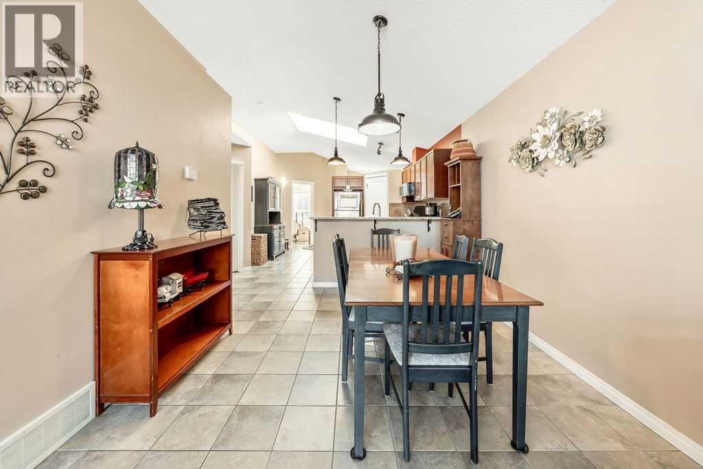 196 New Brighton Green Se, Calgary, Alberta  T2Z 0J8 - Photo 7 - A2261539