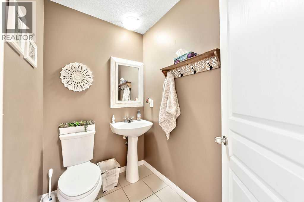 196 New Brighton Green Se, Calgary, Alberta  T2Z 0J8 - Photo 10 - A2261539