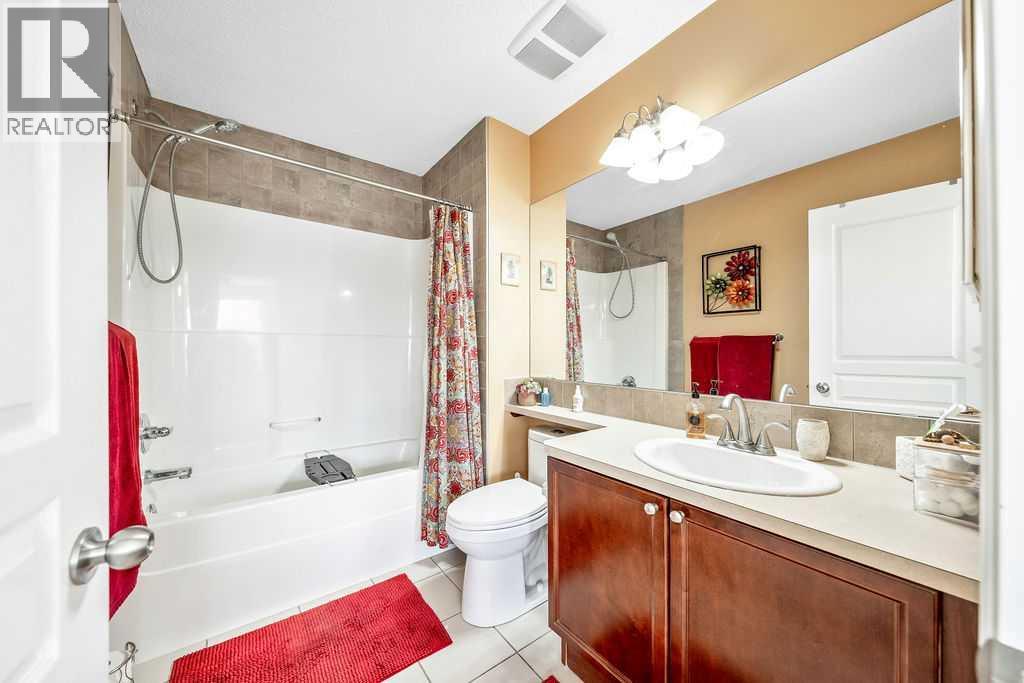 196 New Brighton Green Se, Calgary, Alberta  T2Z 0J8 - Photo 14 - A2261539