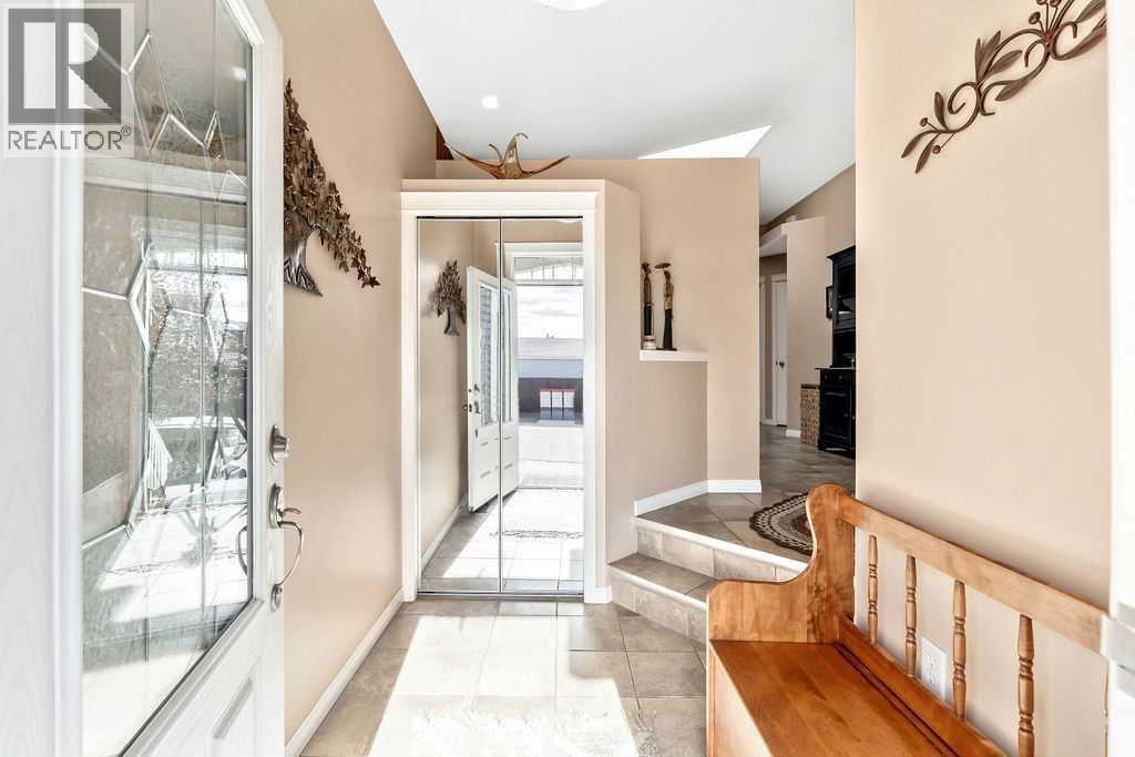 196 New Brighton Green Se, Calgary, Alberta  T2Z 0J8 - Photo 2 - A2261539