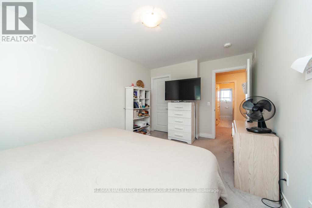 99 Manhattan Court, St. Catharines (Haig), Ontario  L2R 0B8 - Photo 26 - X12451276