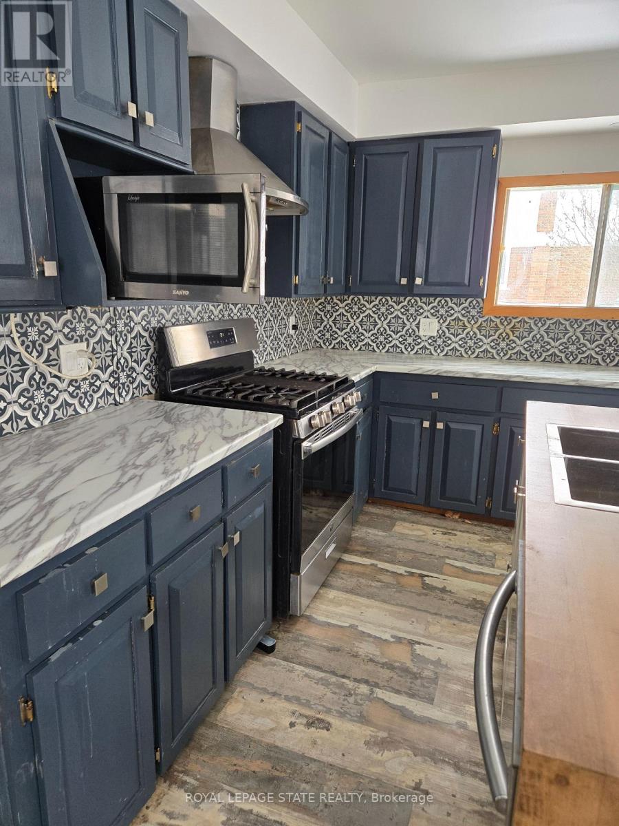 347 Birmingham Street, Stratford, Ontario  N5A 2T9 - Photo 10 - X12451335