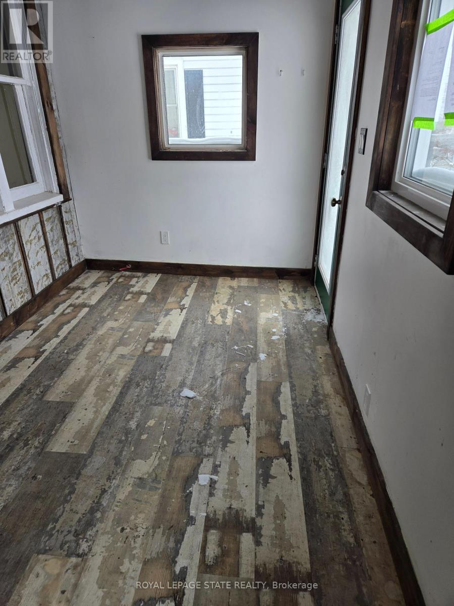 347 Birmingham Street, Stratford, Ontario  N5A 2T9 - Photo 4 - X12451335