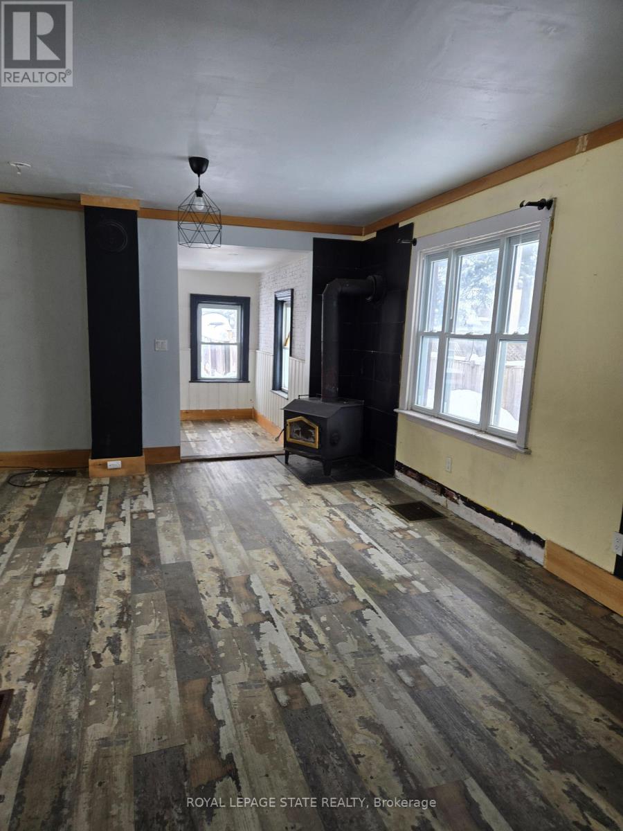 347 Birmingham Street, Stratford, Ontario  N5A 2T9 - Photo 7 - X12451335