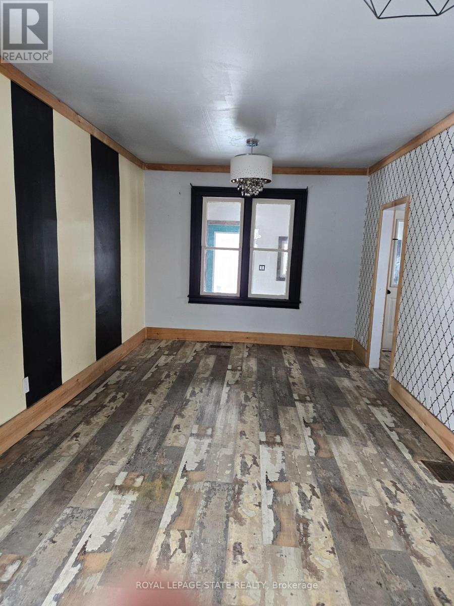 347 Birmingham Street, Stratford, Ontario  N5A 2T9 - Photo 8 - X12451335