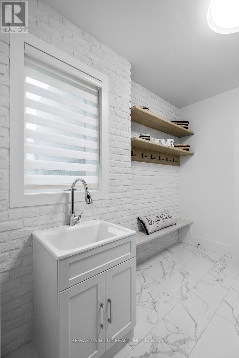 1207 Queen St Street N, Wilmot, Ontario  N0B 2E0 - Photo 12 - X12451336