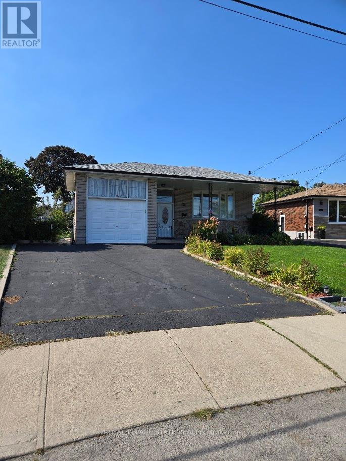 139 Nugent Drive, Hamilton (Kentley), Ontario  L8H 2N3 - Photo 1 - X12451337