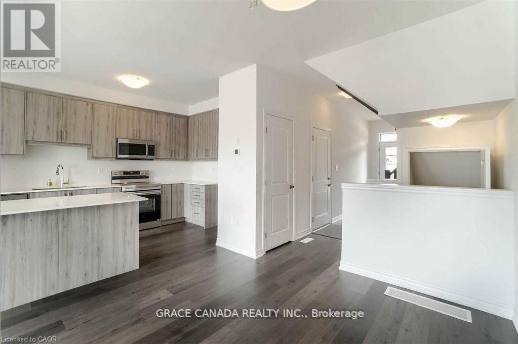 39 June Callwood Way, Brantford, Ontario  N3T 0V1 - Photo 5 - X12451353