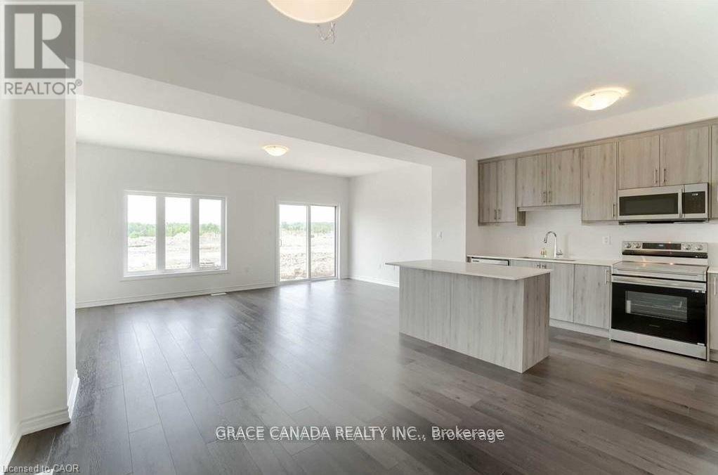 39 June Callwood Way, Brantford, Ontario  N3T 0V1 - Photo 6 - X12451353