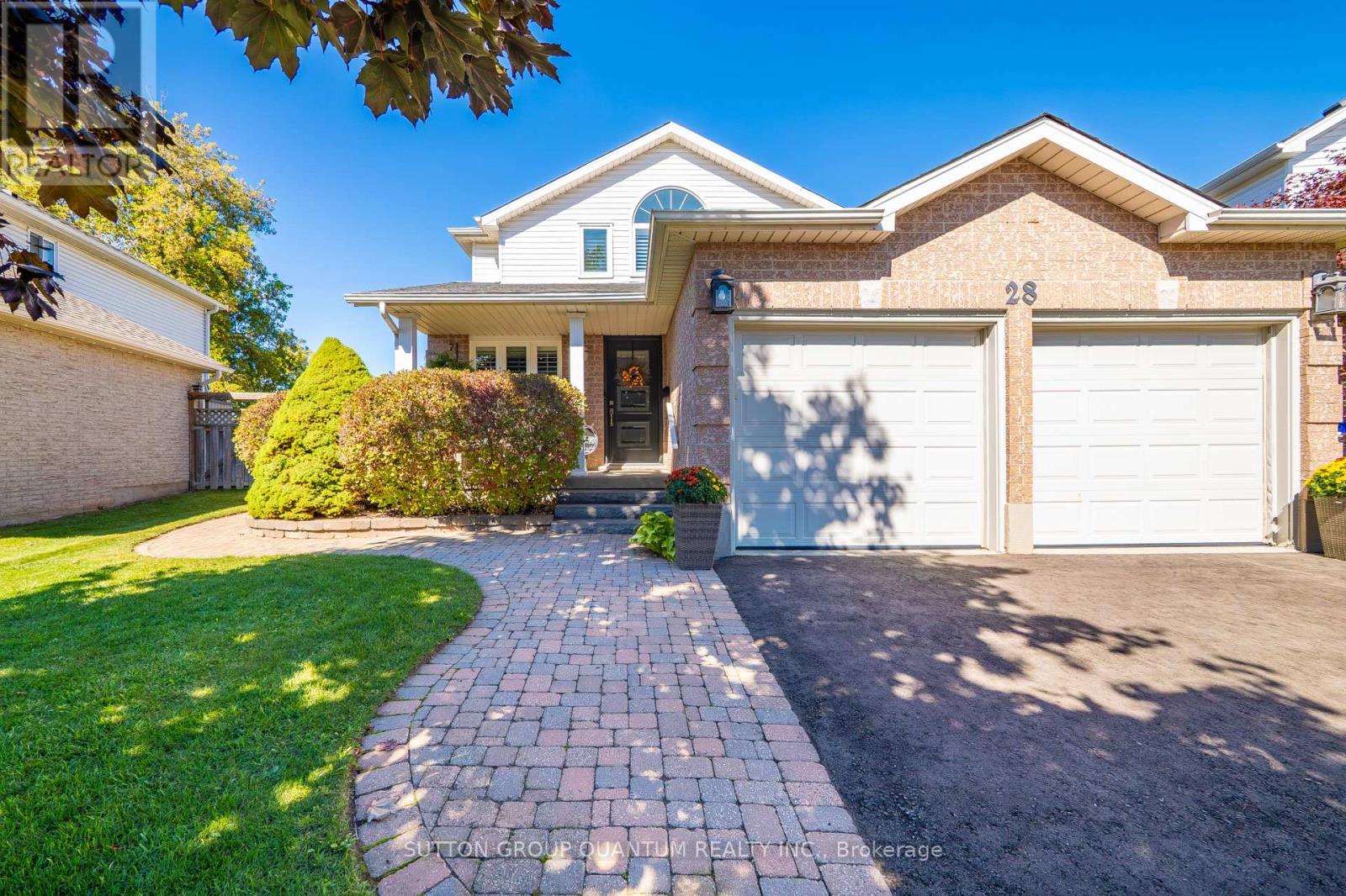 28 Endeavour Drive, Cambridge, Ontario  N3C 4C4 - Photo 2 - X12451393