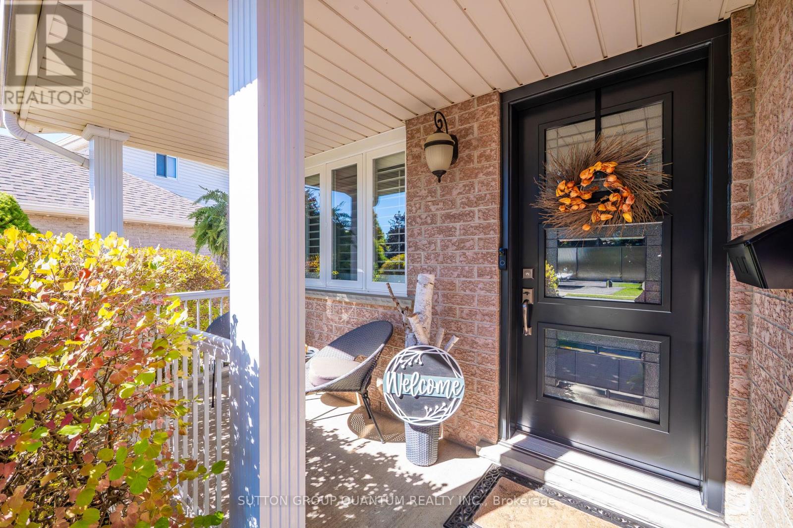 28 Endeavour Drive, Cambridge, Ontario  N3C 4C4 - Photo 3 - X12451393