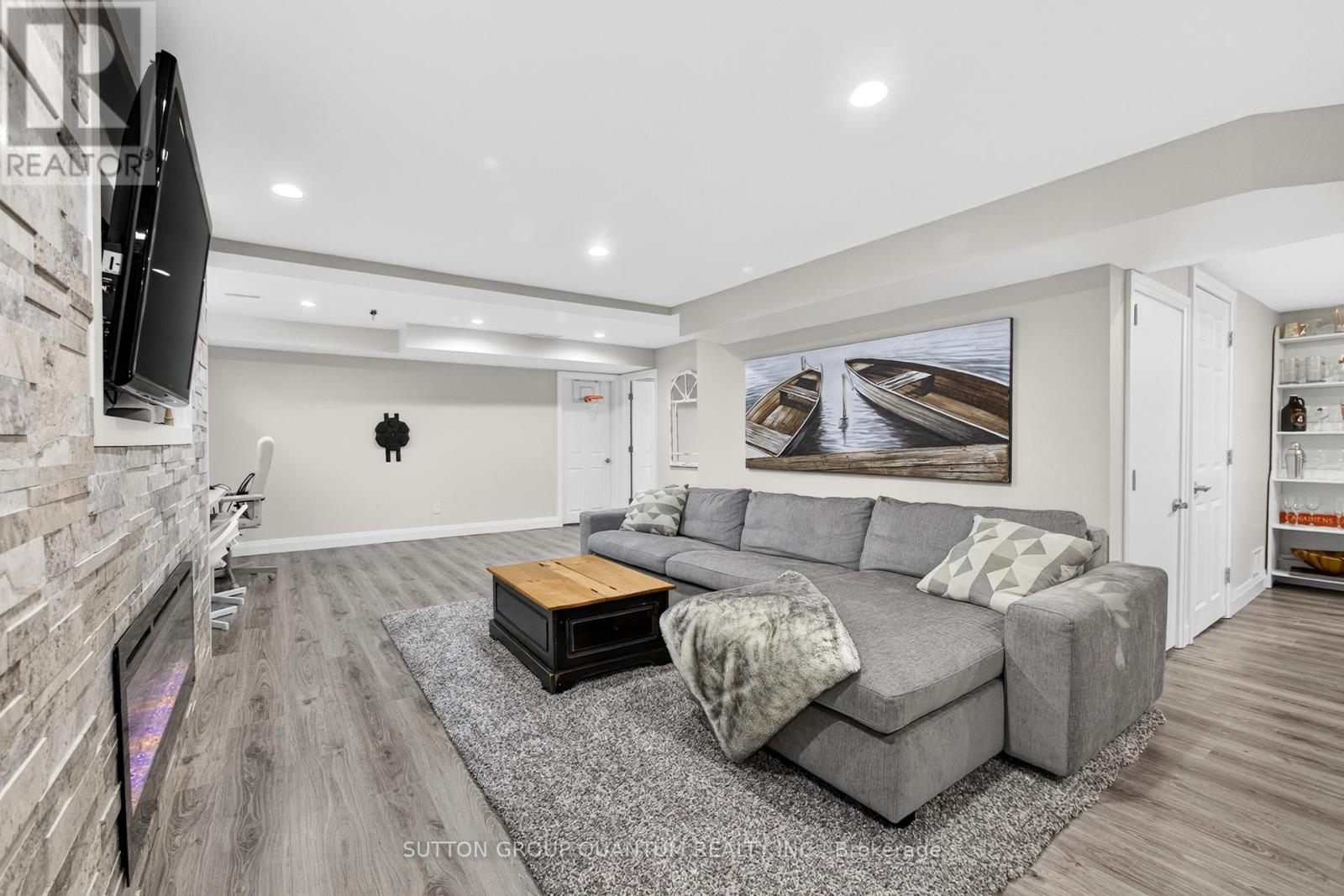28 Endeavour Drive, Cambridge, Ontario  N3C 4C4 - Photo 30 - X12451393