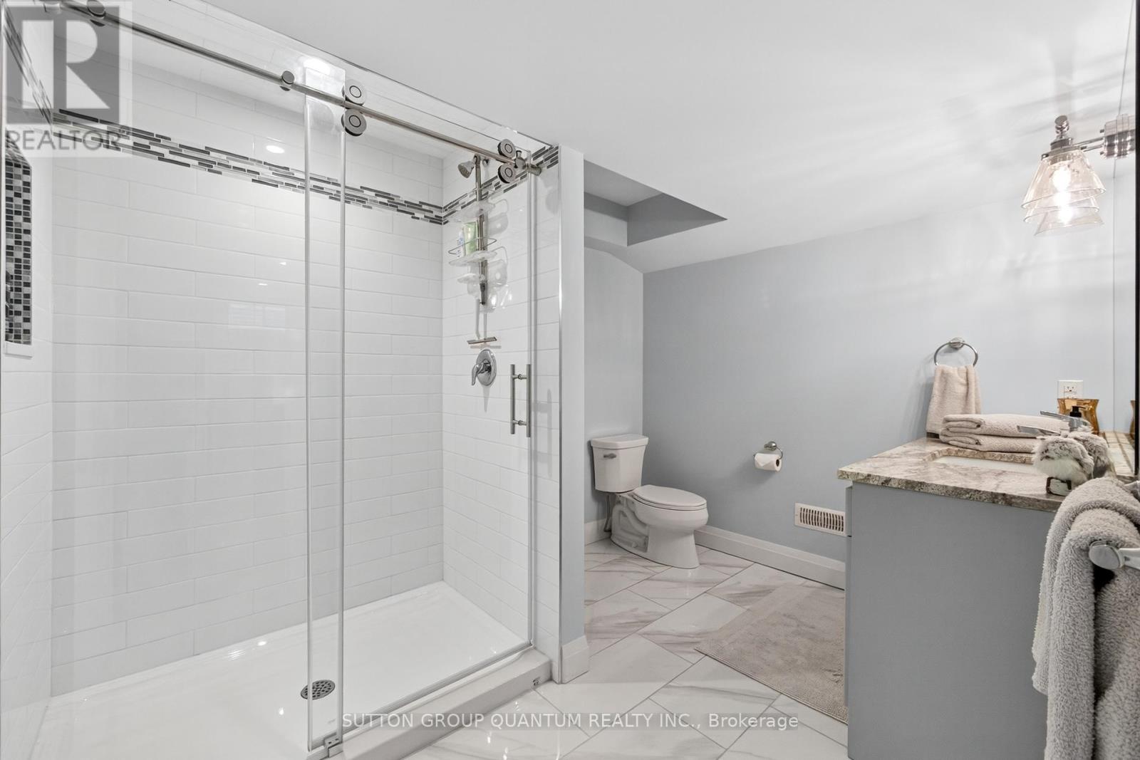 28 Endeavour Drive, Cambridge, Ontario  N3C 4C4 - Photo 35 - X12451393