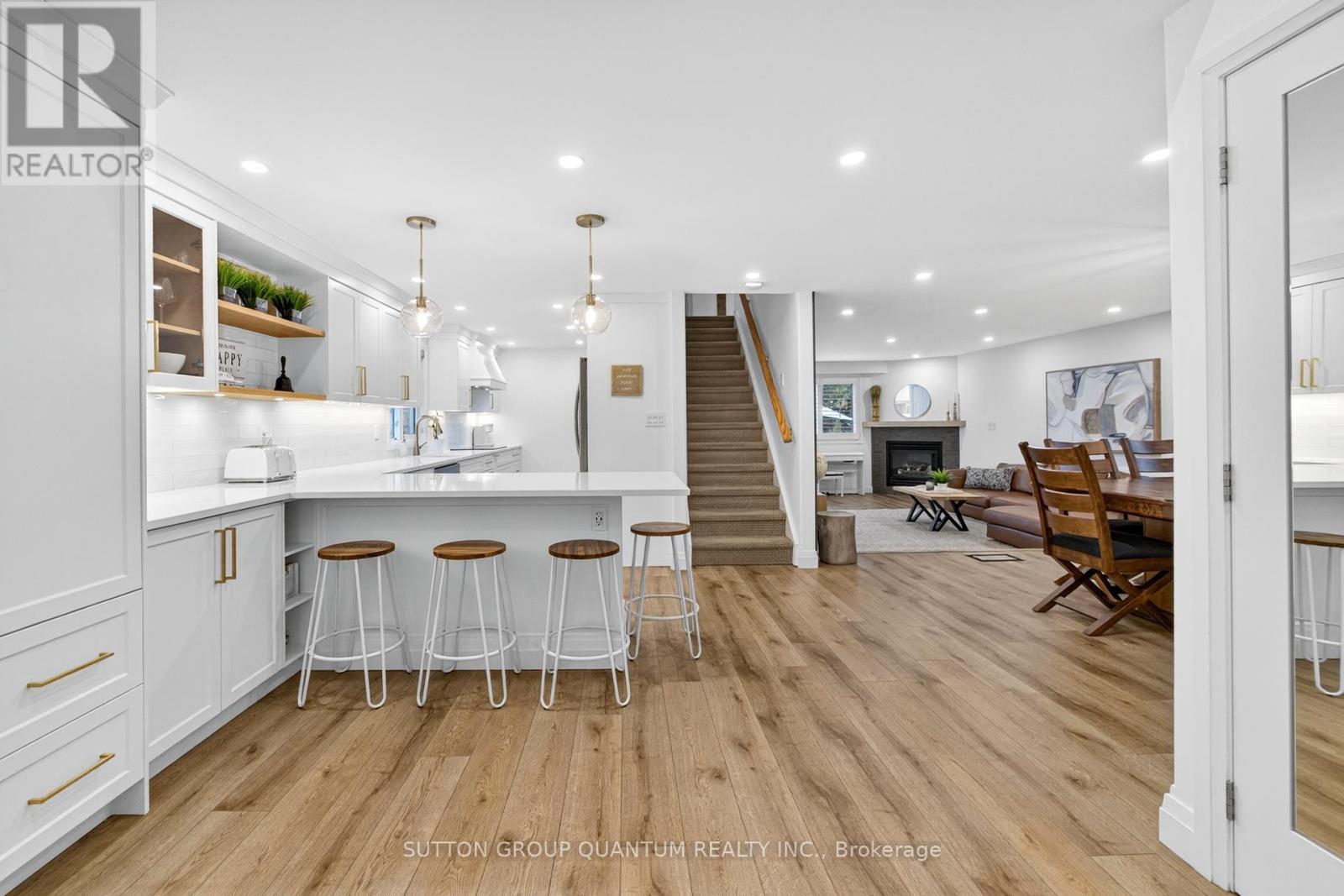28 Endeavour Drive, Cambridge, Ontario  N3C 4C4 - Photo 4 - X12451393