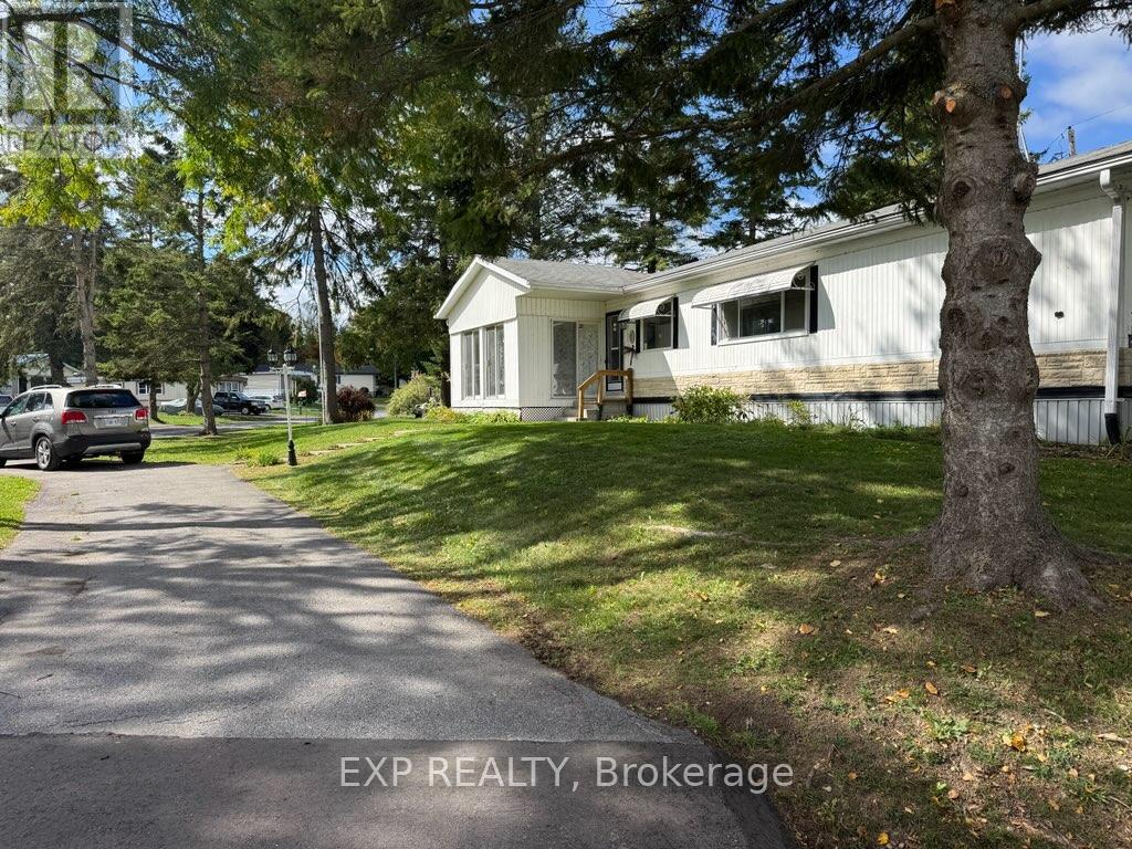 15 PARK CRESCENT, Kawartha Lakes, Ontario