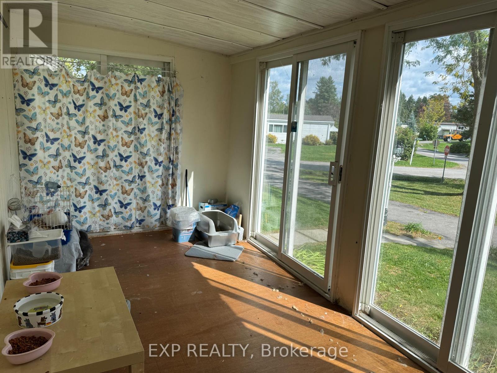 15 Park Crescent, Kawartha Lakes (Lindsay), Ontario  K9V 4R1 - Photo 13 - X12451394