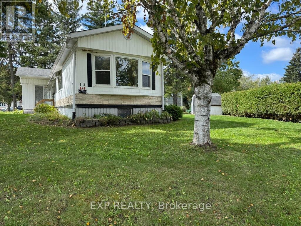 15 Park Crescent, Kawartha Lakes, Ontario  K9V 4R1 - Photo 3 - X12451394