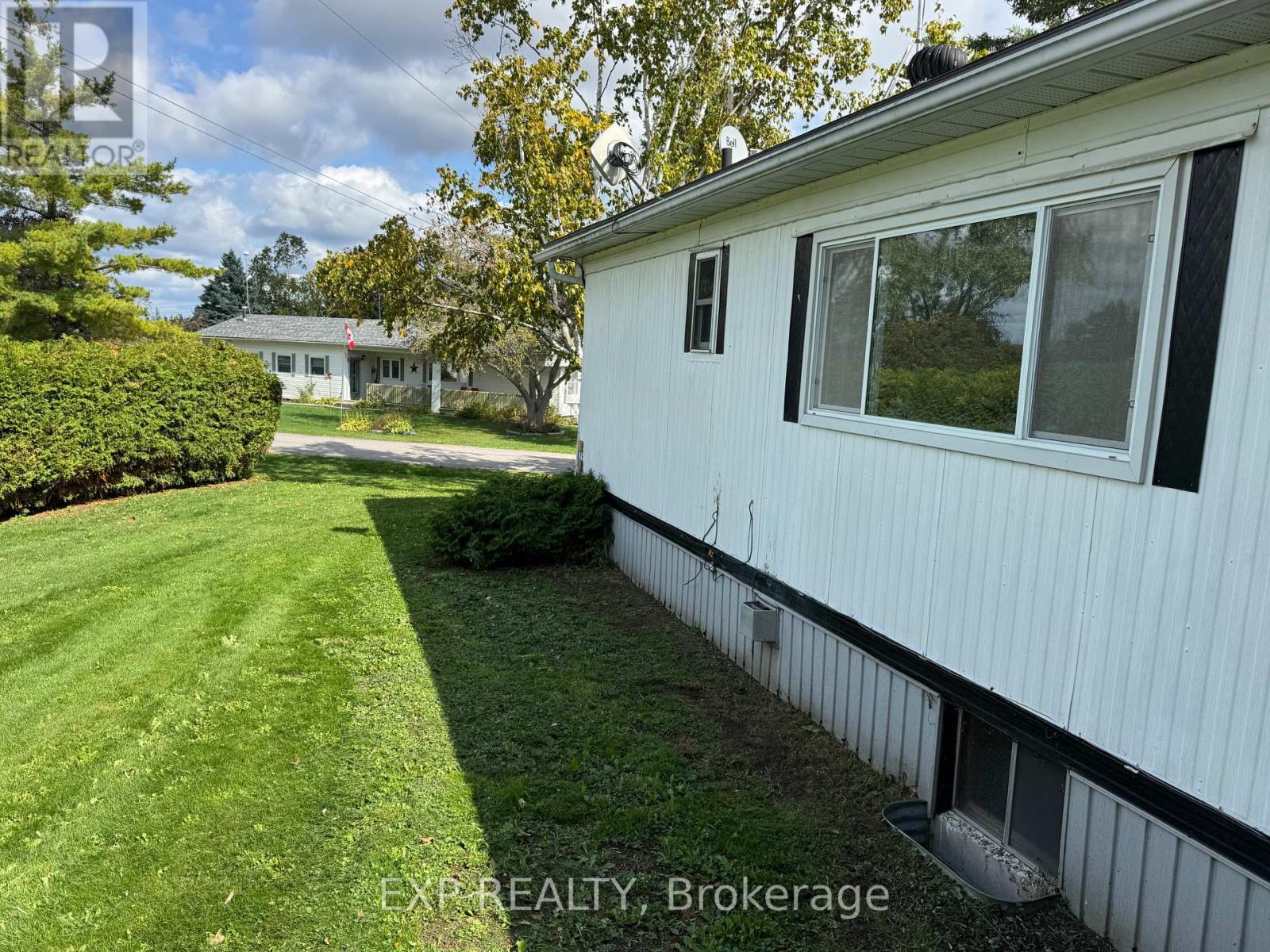 15 Park Crescent, Kawartha Lakes, Ontario  K9V 4R1 - Photo 6 - X12451394