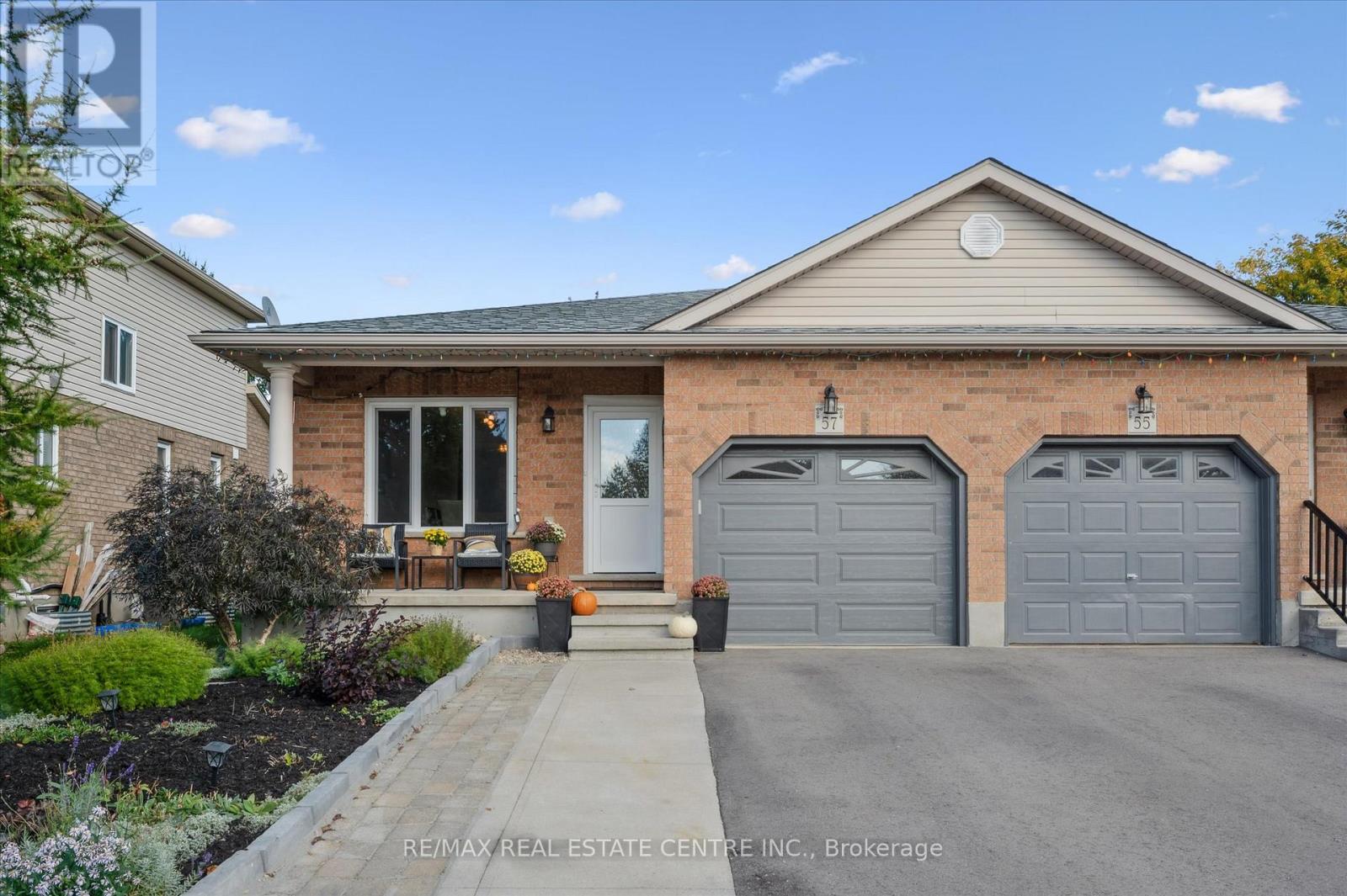 57 Muscovey Drive, Woolwich, Ontario  N3B 3M6 - Photo 2 - X12451417