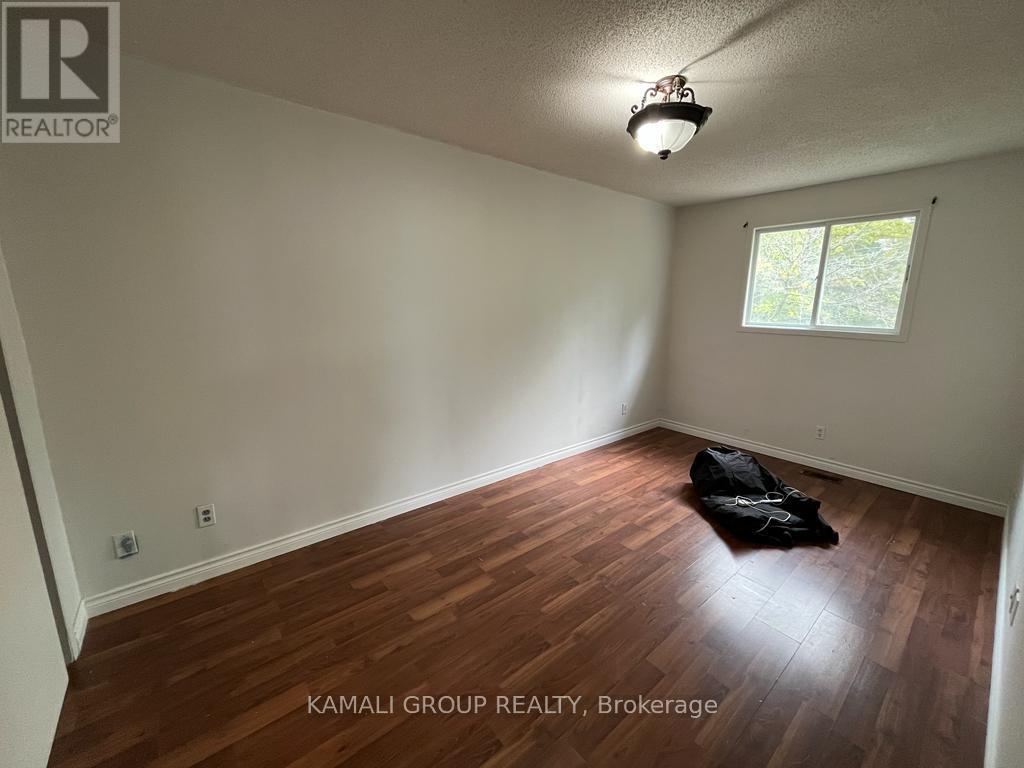 Main - 38 Mayfair Drive, Welland, Ontario  L3C 7A2 - Photo 11 - X12451435
