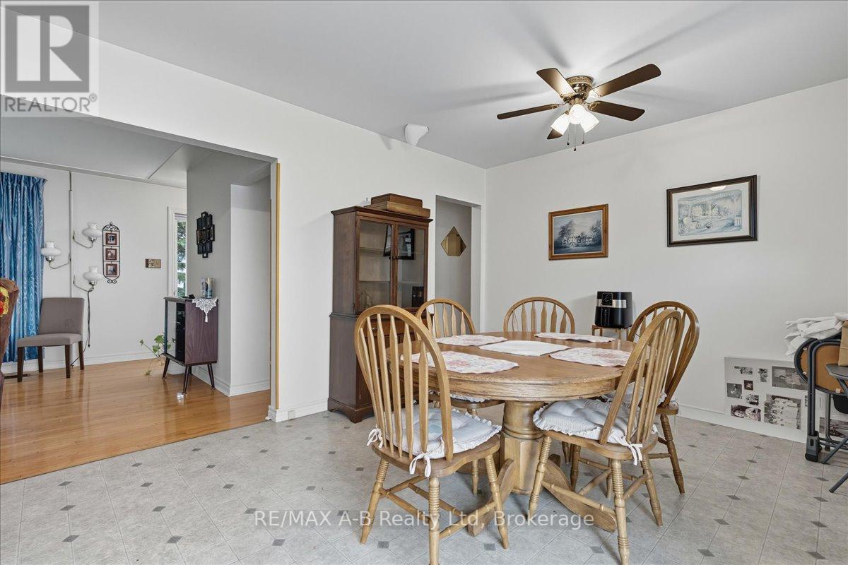 5 Mcdonald Street, Stratford, Ontario  N5A 4W4 - Photo 12 - X12451511