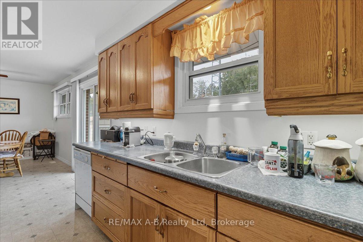 5 Mcdonald Street, Stratford, Ontario  N5A 4W4 - Photo 15 - X12451511