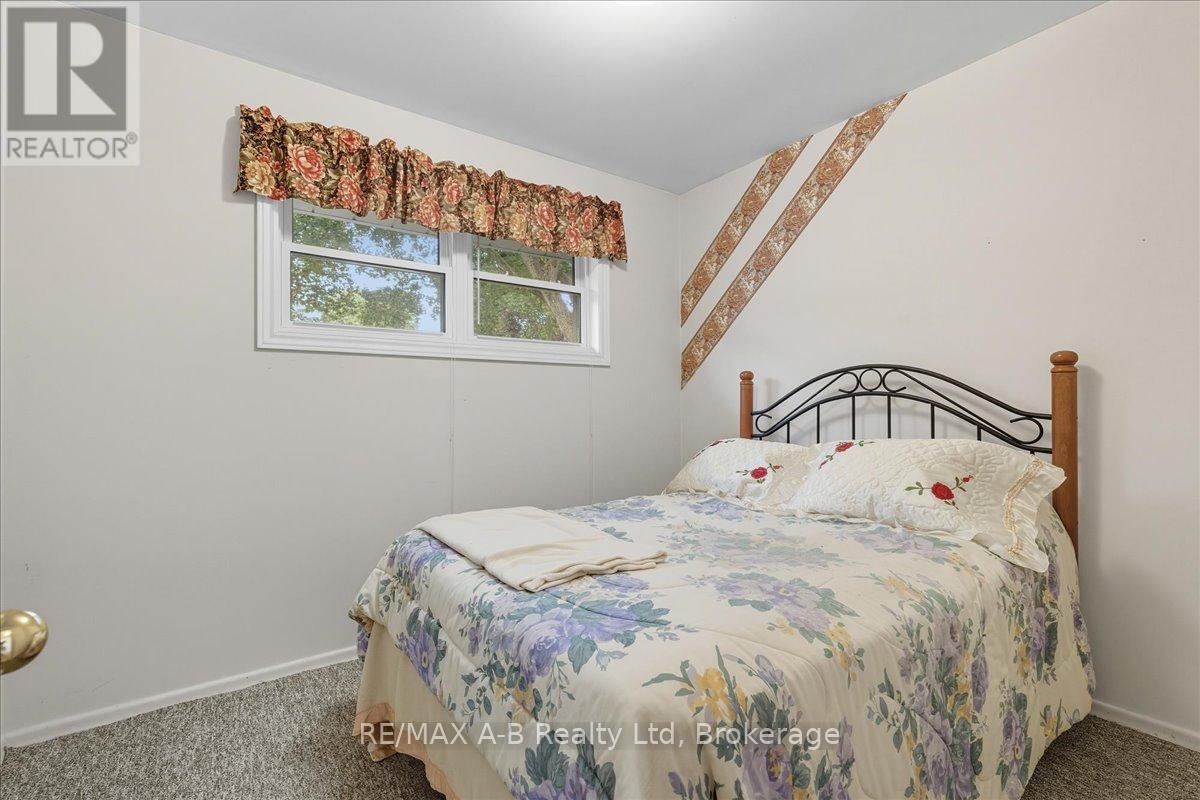 5 Mcdonald Street, Stratford, Ontario  N5A 4W4 - Photo 17 - X12451511