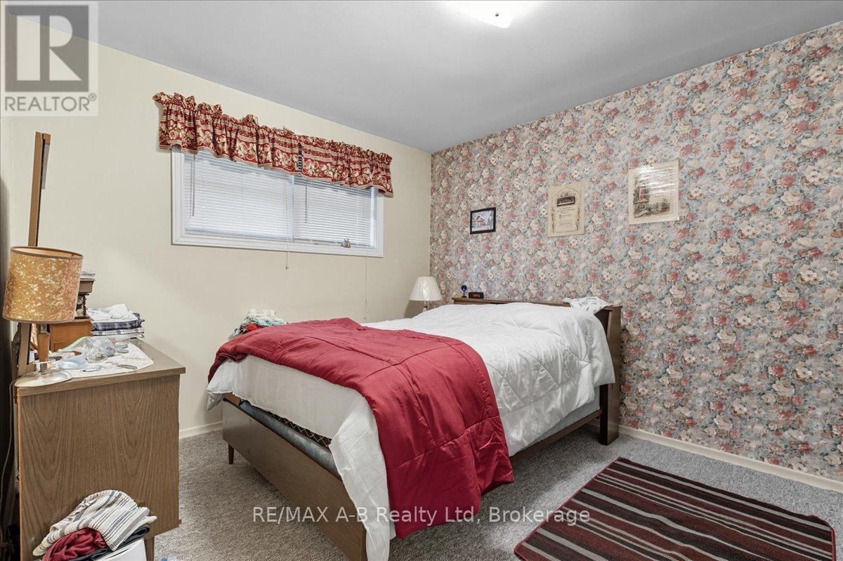 5 Mcdonald Street, Stratford, Ontario  N5A 4W4 - Photo 19 - X12451511