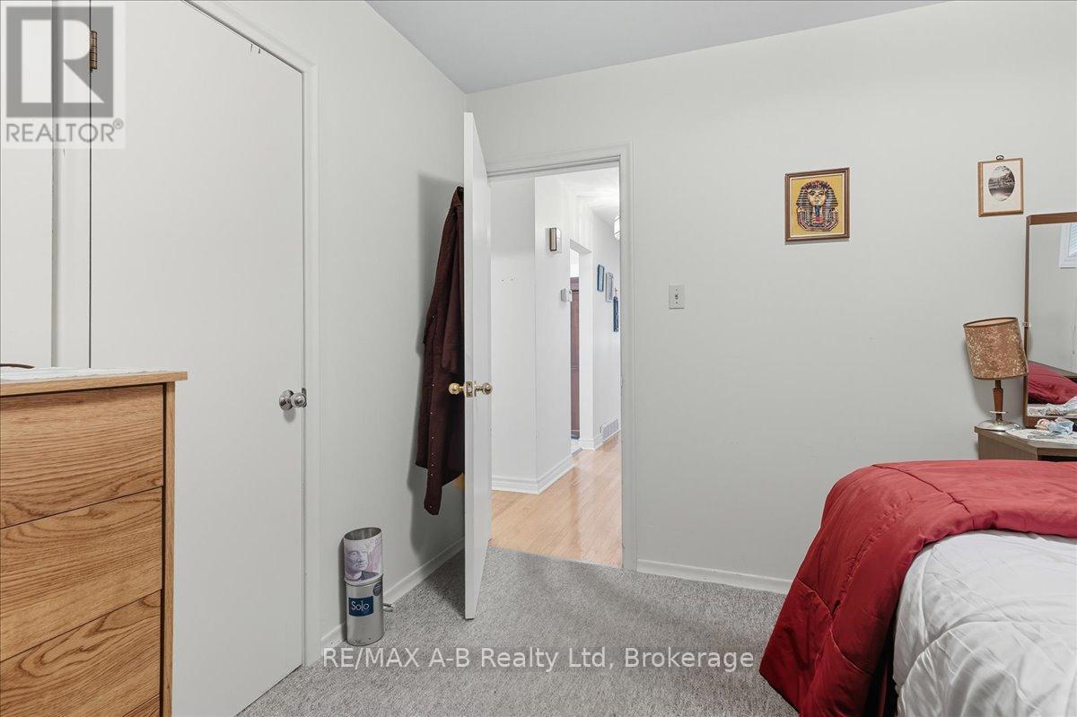 5 Mcdonald Street, Stratford, Ontario  N5A 4W4 - Photo 20 - X12451511