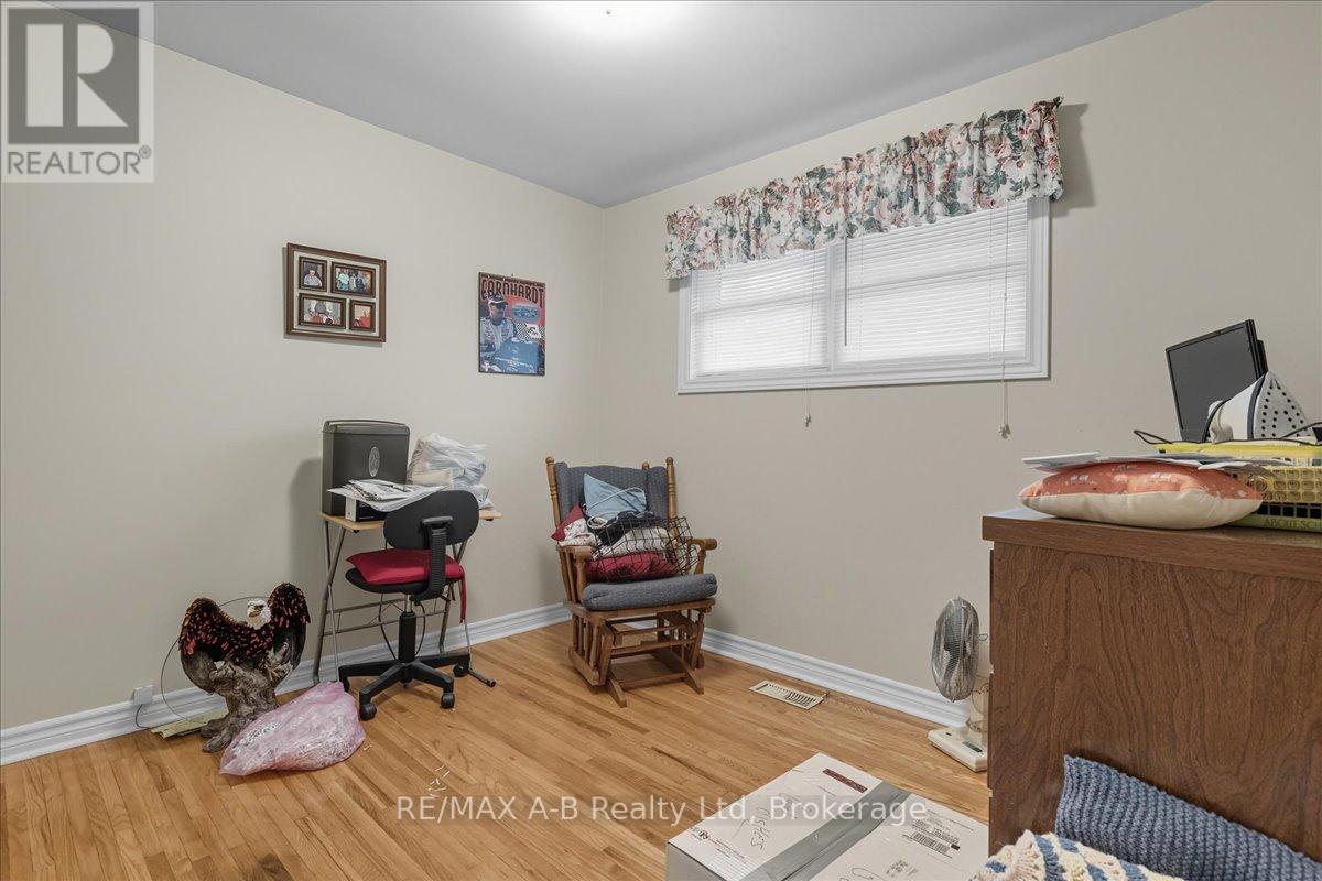 5 Mcdonald Street, Stratford, Ontario  N5A 4W4 - Photo 22 - X12451511