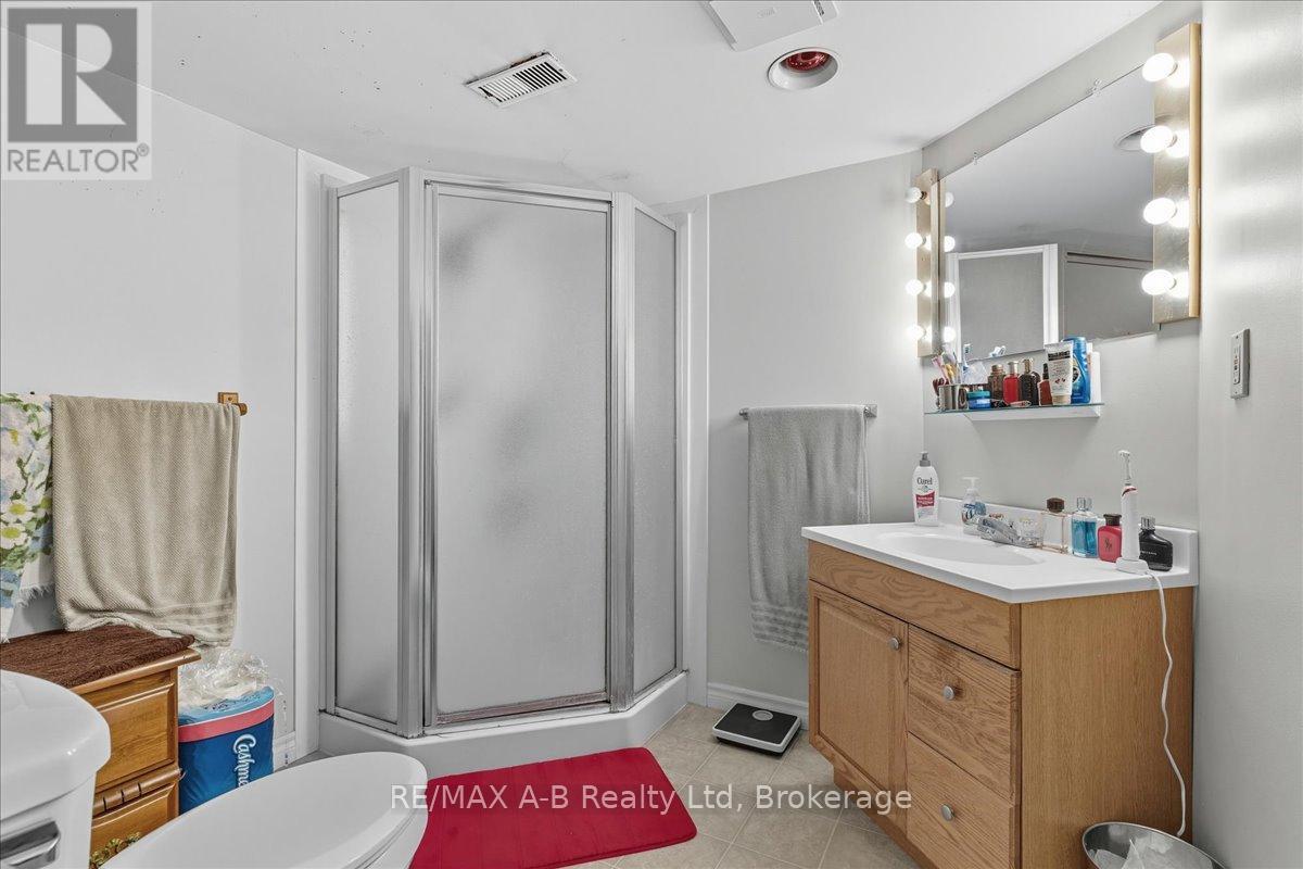5 Mcdonald Street, Stratford, Ontario  N5A 4W4 - Photo 28 - X12451511