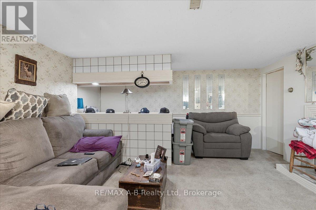 5 Mcdonald Street, Stratford, Ontario  N5A 4W4 - Photo 30 - X12451511
