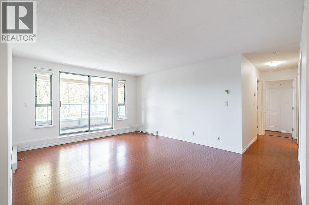 211 223 Mountain Highway, North Vancouver, British Columbia  V7J 3V3 - Photo 4 - R3056604