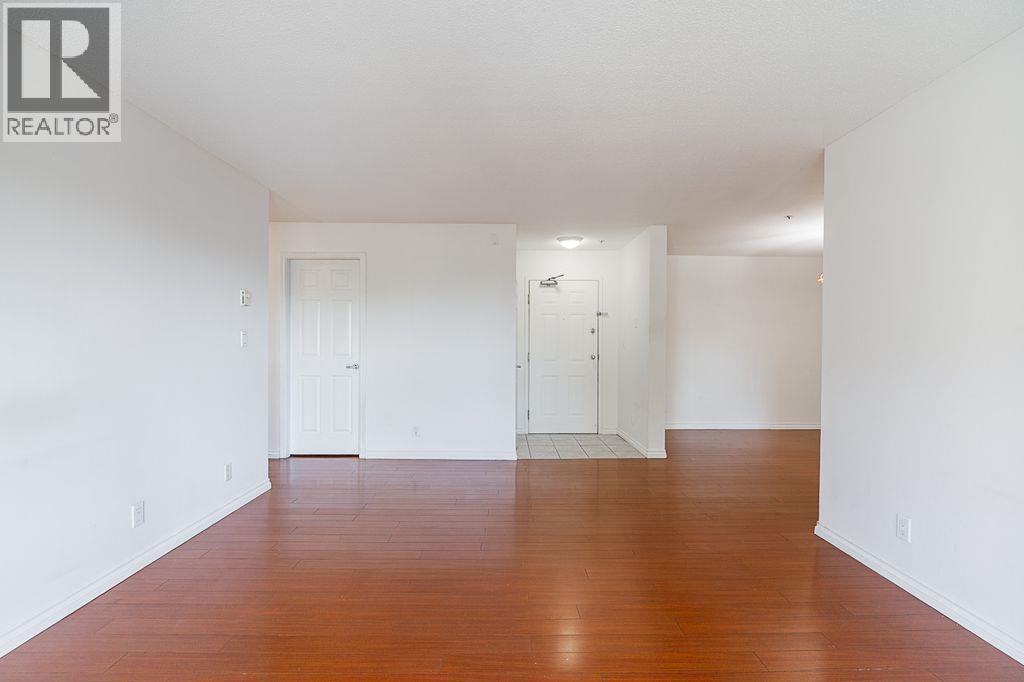 211 223 Mountain Highway, North Vancouver, British Columbia  V7J 3V3 - Photo 5 - R3056604