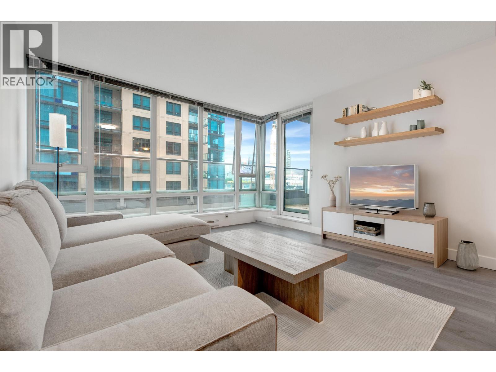 705 233 Robson Street, Vancouver, British Columbia  V6B 0E8 - Photo 1 - R3056605